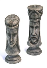 Two chess pieces: pawn and night